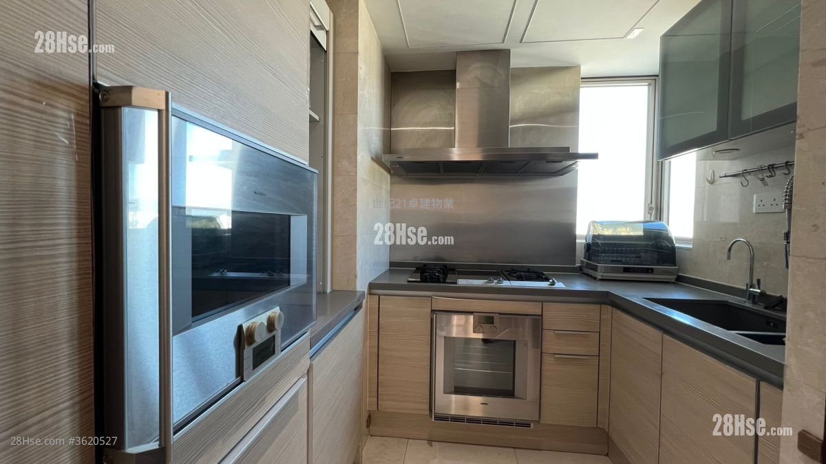 The Coronation Rental 4 Bedrooms , 2 Bathrooms 1,132 ft² ( 105.2 m² ) The Coronation Rental 4 Bedrooms , 2 Bathrooms 1,132 ft² ( 105.2 m² )
