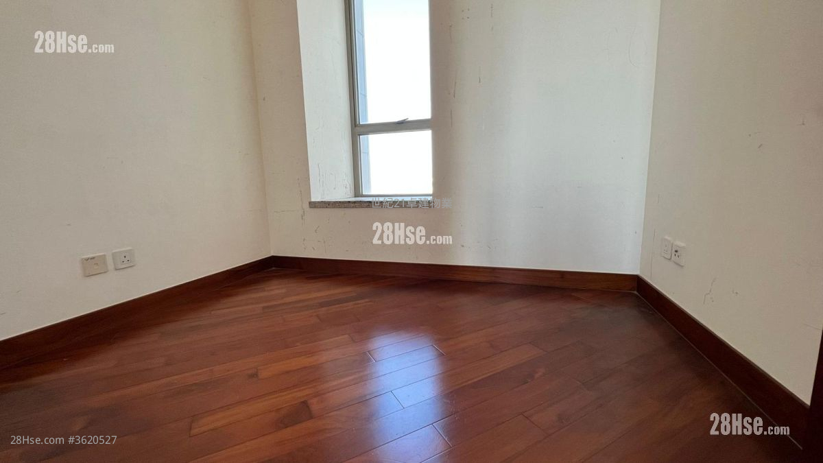 The Coronation Rental 4 Bedrooms , 2 Bathrooms 1,132 ft² ( 105.2 m² ) The Coronation Rental 4 Bedrooms , 2 Bathrooms 1,132 ft² ( 105.2 m² )