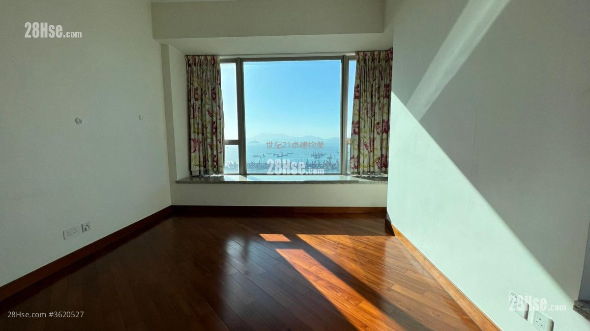 The Coronation Rental 4 Bedrooms , 2 Bathrooms 1,132 ft² ( 105.2 m² ) The Coronation Rental 4 Bedrooms , 2 Bathrooms 1,132 ft² ( 105.2 m² )