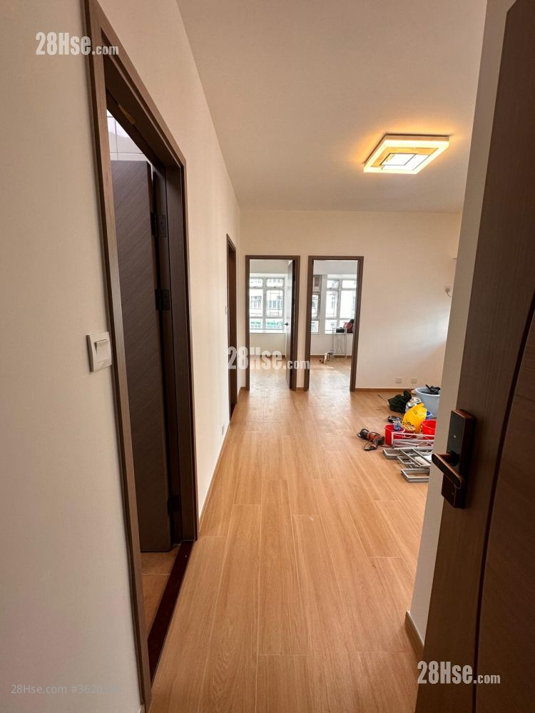 Tsuen King Garden Rental 2 Bedrooms , 1 Bathroom 408 ft² ( 37.9 m² ) Tsuen King Garden Rental 2 Bedrooms , 1 Bathroom 408 ft² ( 37.9 m² )
