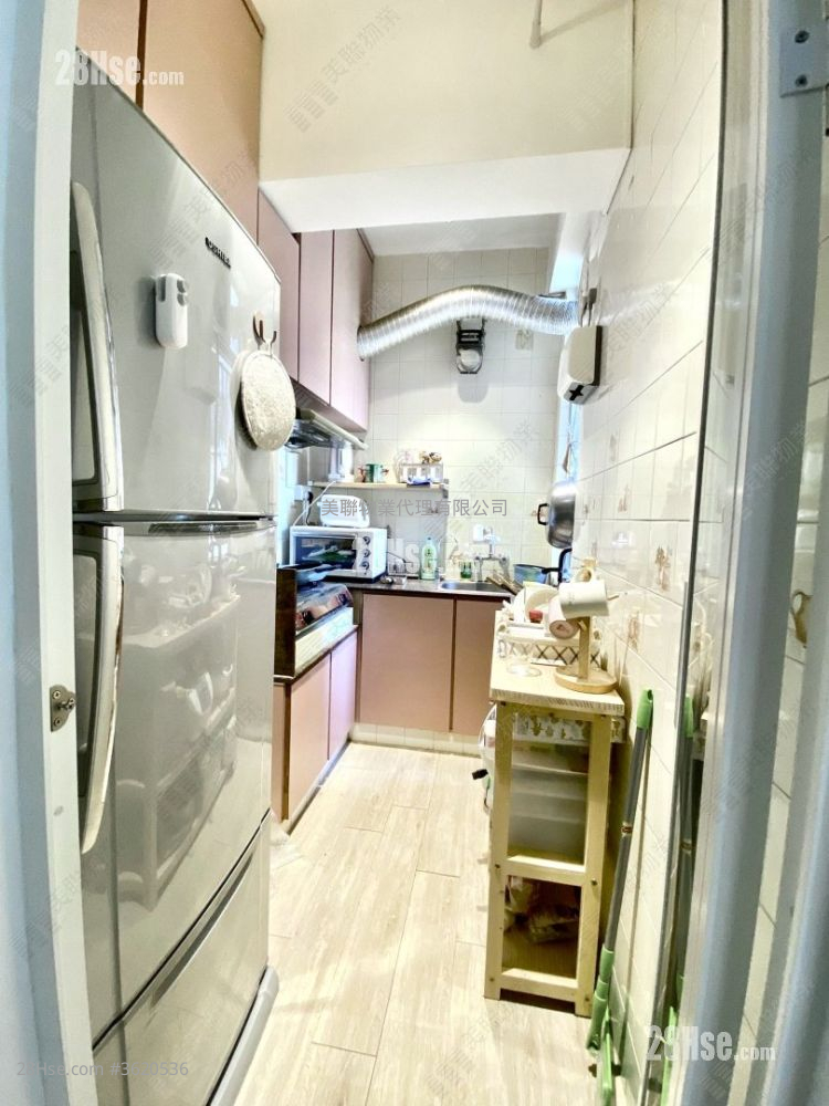 Tsuen King Garden Sell 2 Bedrooms 362 ft² ( 33.6 m² ) Tsuen King Garden Sell 2 Bedrooms 362 ft² ( 33.6 m² )
