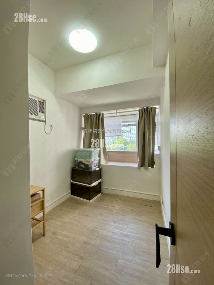 Tsuen King Garden Sell 2 Bedrooms 362 ft² ( 33.6 m² ) Tsuen King Garden Sell 2 Bedrooms 362 ft² ( 33.6 m² )