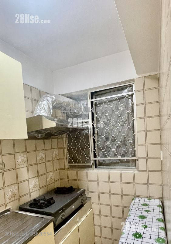 Whampoa Garden Rental 389 ft² ( 36.1 m² ) Whampoa Garden Rental 389 ft² ( 36.1 m² )