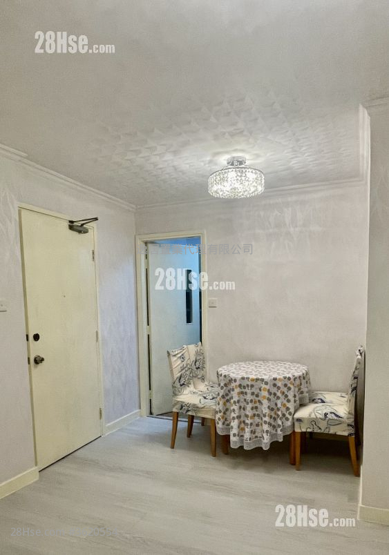 Whampoa Garden Rental 389 ft² ( 36.1 m² ) Whampoa Garden Rental 389 ft² ( 36.1 m² )