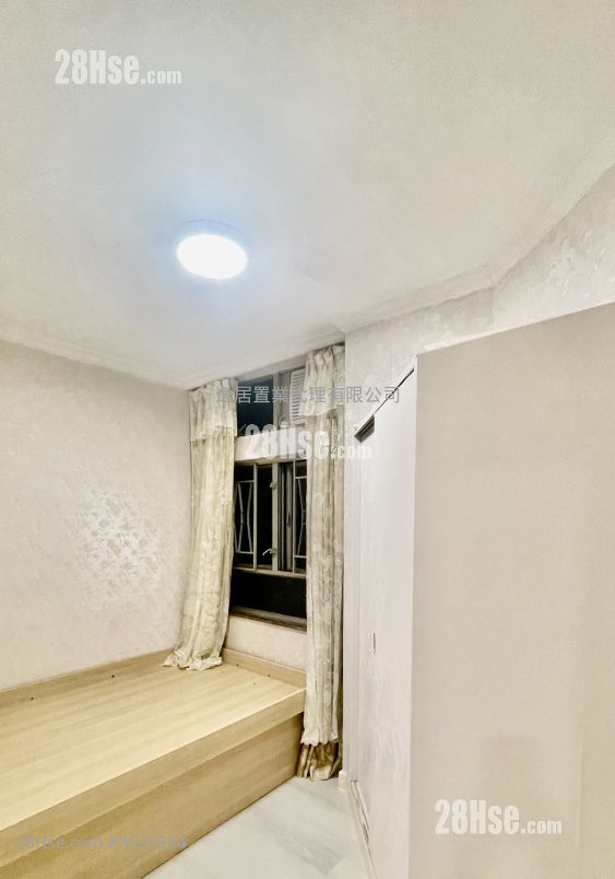 Whampoa Garden Rental 389 ft² ( 36.1 m² ) Whampoa Garden Rental 389 ft² ( 36.1 m² )