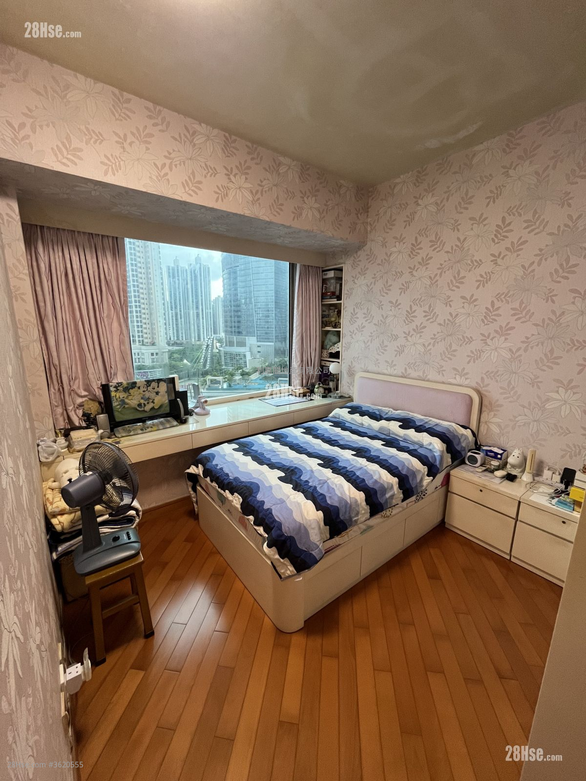 Vision City Sell 3 Bedrooms , 2 Bathrooms 742 ft² ( 68.9 m² ) Vision City Sell 3 Bedrooms , 2 Bathrooms 742 ft² ( 68.9 m² )