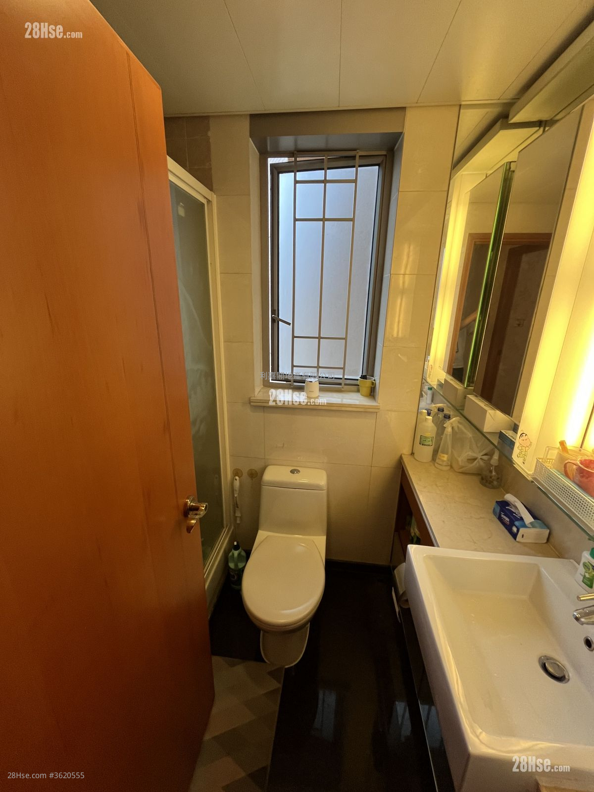 Vision City Sell 3 Bedrooms , 2 Bathrooms 742 ft² ( 68.9 m² ) Vision City Sell 3 Bedrooms , 2 Bathrooms 742 ft² ( 68.9 m² )