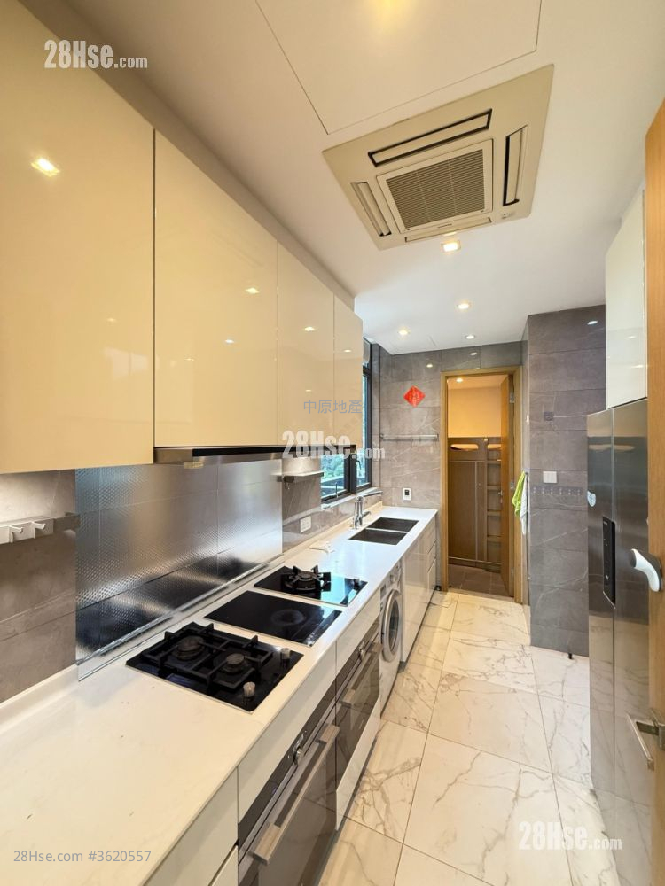 The Bloomsway Rental 1,234 ft² ( 114.6 m² ) The Bloomsway Rental 1,234 ft² ( 114.6 m² )