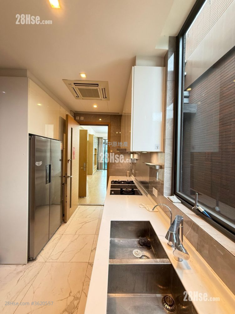 The Bloomsway Rental 1,234 ft² ( 114.6 m² ) The Bloomsway Rental 1,234 ft² ( 114.6 m² )