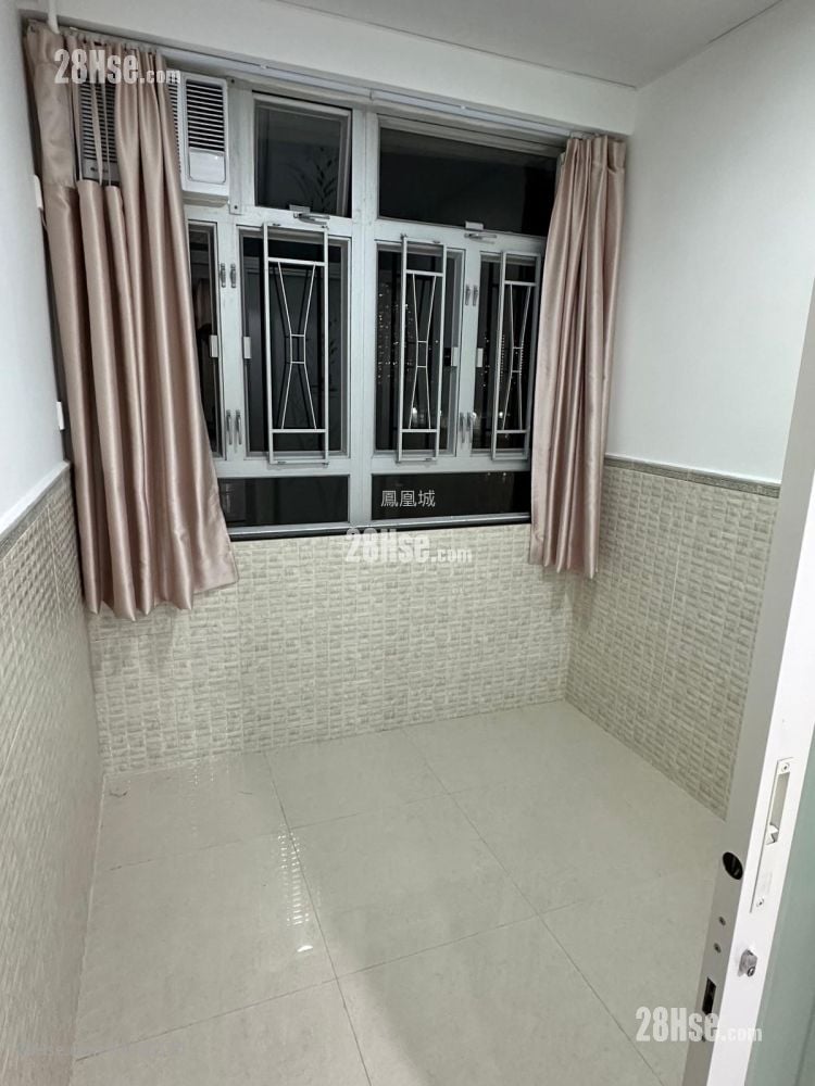 Wah Hing Building Rental 1 Bedroom , 1 Bathroom 160 ft² ( 14.9 m² ) Wah Hing Building Rental 1 Bedroom , 1 Bathroom 160 ft² ( 14.9 m² )