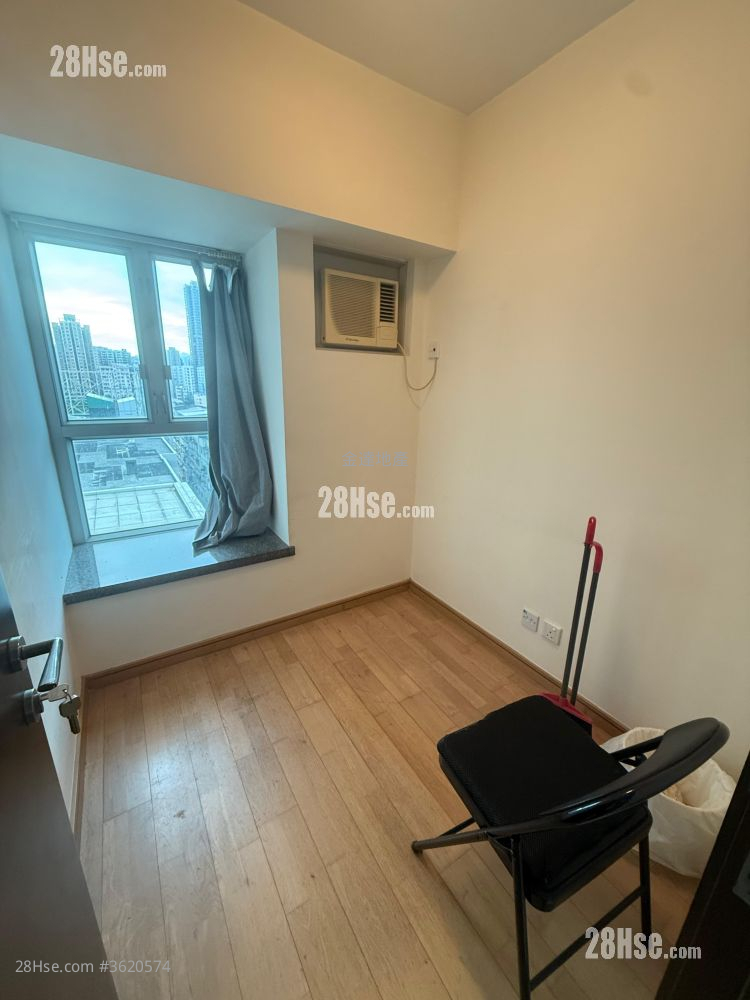Grand Waterfront Rental 2 Bedrooms , 1 Bathroom 385 ft² ( 35.8 m² ) Grand Waterfront Rental 2 Bedrooms , 1 Bathroom 385 ft² ( 35.8 m² )