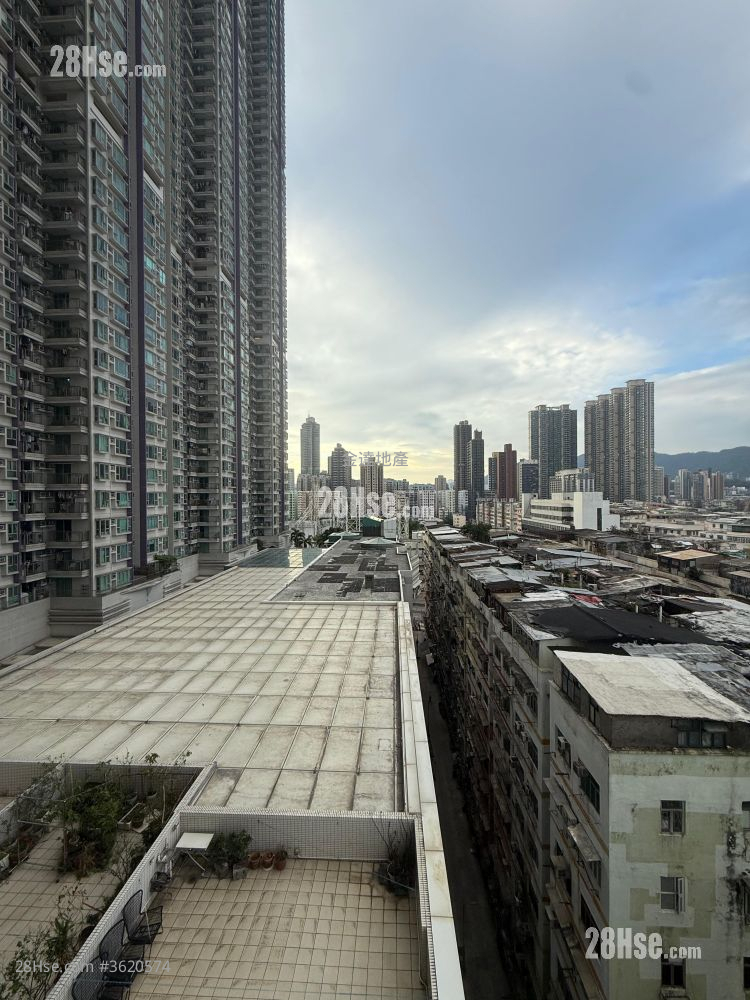 Grand Waterfront Rental 2 Bedrooms , 1 Bathroom 385 ft² ( 35.8 m² ) Grand Waterfront Rental 2 Bedrooms , 1 Bathroom 385 ft² ( 35.8 m² )