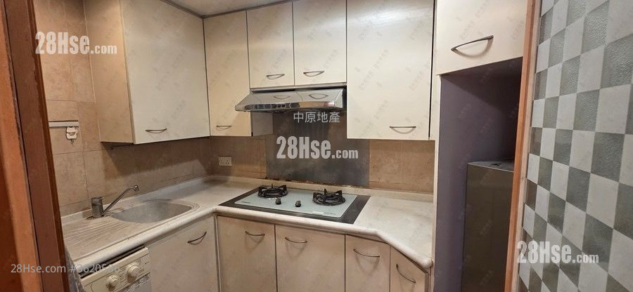 Kingswood Villas Sell 2 Bedrooms 441 ft² ( 41.0 m² ) Kingswood Villas Sell 2 Bedrooms 441 ft² ( 41.0 m² )