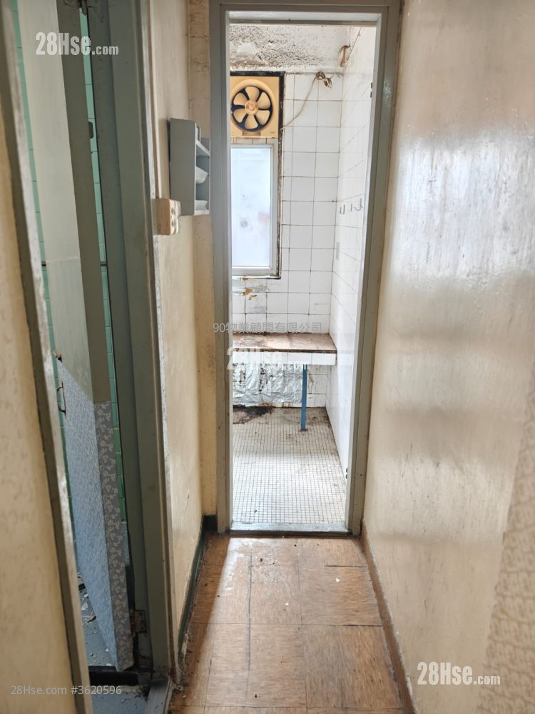 荣富楼 售盘 393 平方尺 ( 36.5 平方米 ) 荣富楼 售盘 393 平方尺 ( 36.5 平方米 )