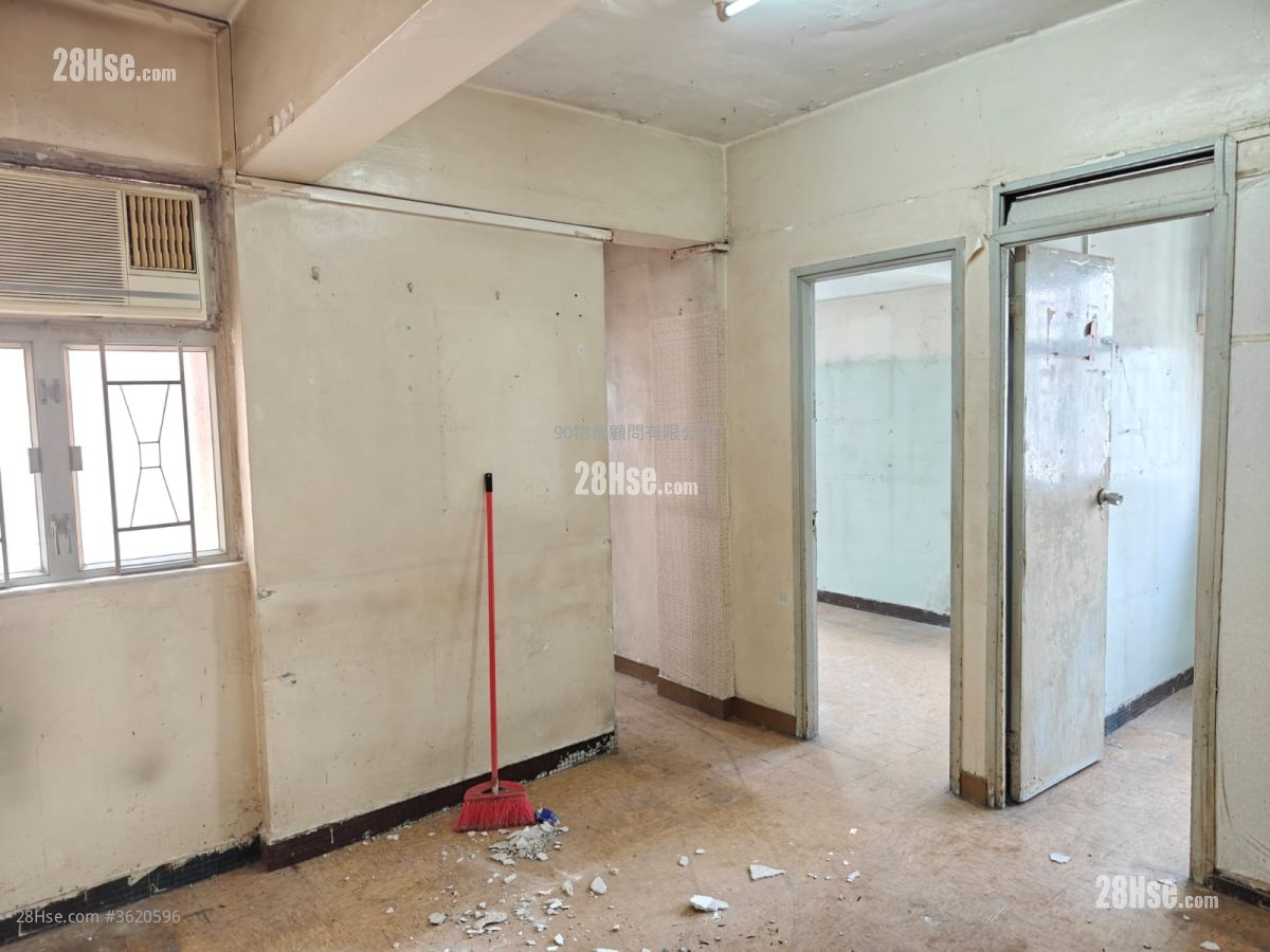 荣富楼 售盘 393 平方尺 ( 36.5 平方米 ) 荣富楼 售盘 393 平方尺 ( 36.5 平方米 )