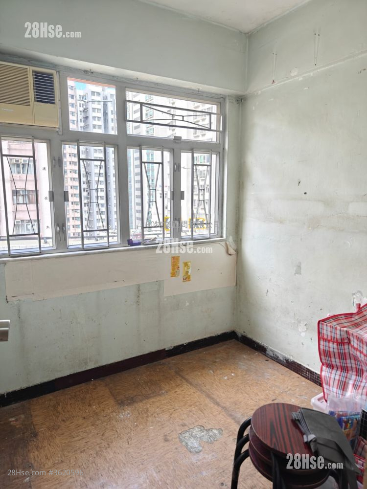 荣富楼 售盘 393 平方尺 ( 36.5 平方米 ) 荣富楼 售盘 393 平方尺 ( 36.5 平方米 )