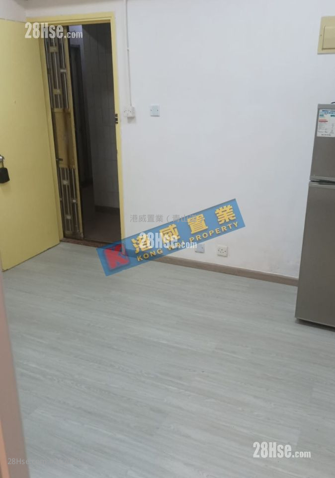 Cheung Fai Mansion Sell 1 Bathroom 201 ft² ( 18.7 m² ) Cheung Fai Mansion Sell 1 Bathroom 201 ft² ( 18.7 m² )