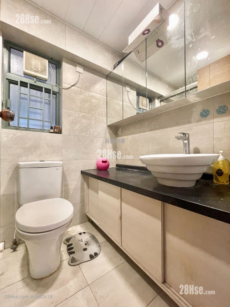 浪翠园 售盘 2 房 , 1 浴室 454 平方尺 ( 42.2 平方米 ) 浪翠园 售盘 2 房 , 1 浴室 454 平方尺 ( 42.2 平方米 )