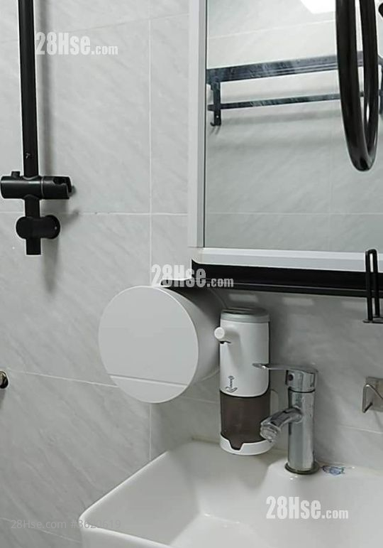 名德大楼 租盘 1 房 , 1 浴室 170 平方尺 ( 15.8 平方米 ) 名德大楼 租盘 1 房 , 1 浴室 170 平方尺 ( 15.8 平方米 )