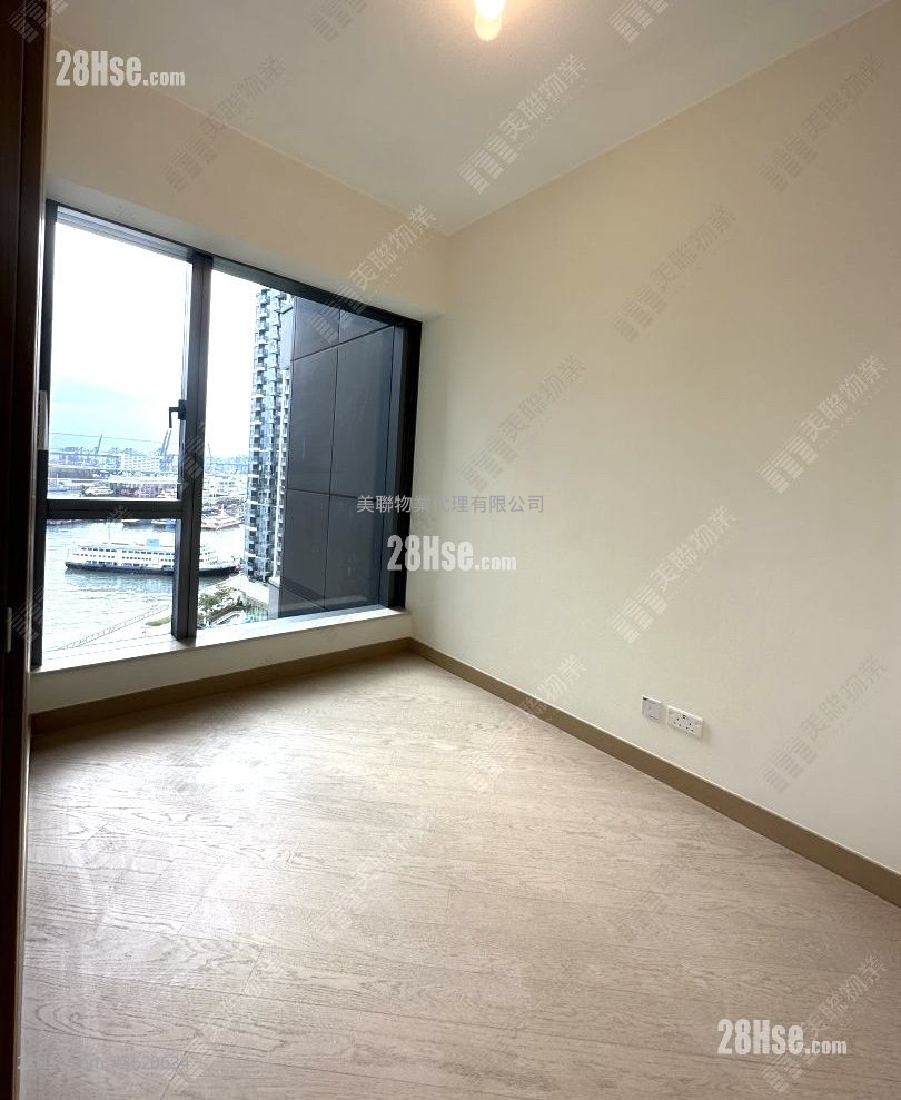 Grand Victoria Rental 315 ft² ( 29.3 m² ) Grand Victoria Rental 315 ft² ( 29.3 m² )