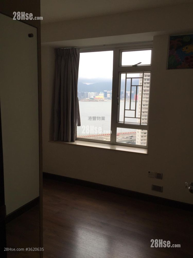 City Garden Sell 3 Bedrooms , 2 Bathrooms 792 ft² ( 73.6 m² ) City Garden Sell 3 Bedrooms , 2 Bathrooms 792 ft² ( 73.6 m² )