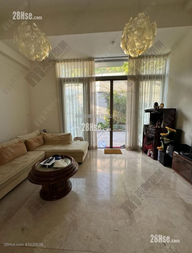 The Green Sell 3 Bedrooms 1,315 ft² ( 122.2 m² )