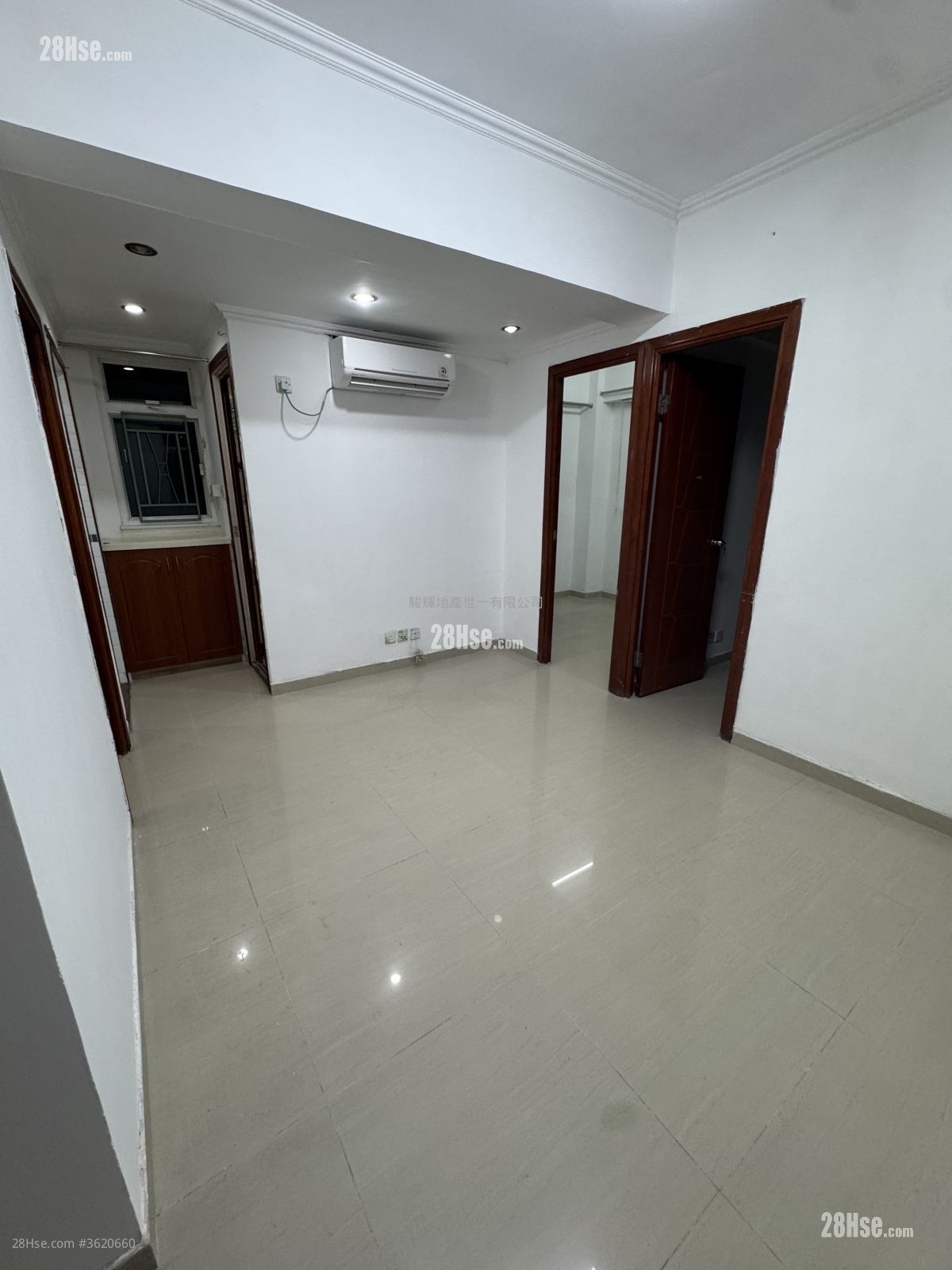 Kam Wah Building Rental 2 Bedrooms 414 ft² ( 38.5 m² ) Kam Wah Building Rental 2 Bedrooms 414 ft² ( 38.5 m² )