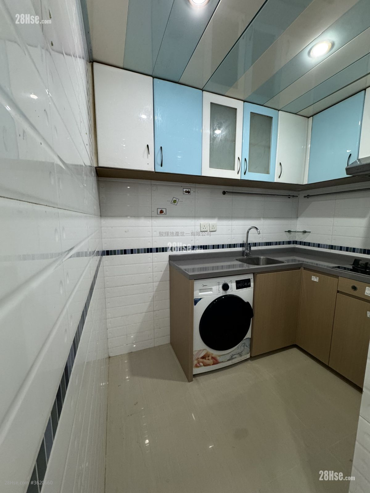 Kam Wah Building Rental 2 Bedrooms 414 ft² ( 38.5 m² ) Kam Wah Building Rental 2 Bedrooms 414 ft² ( 38.5 m² )