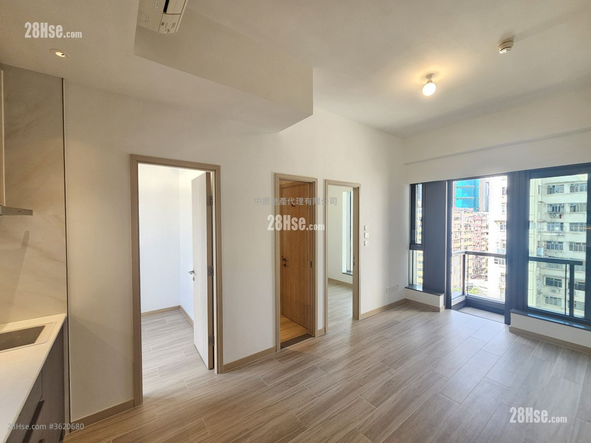 J Loft Rental 2 Bedrooms , 1 Bathroom 391 ft² ( 36.3 m² )