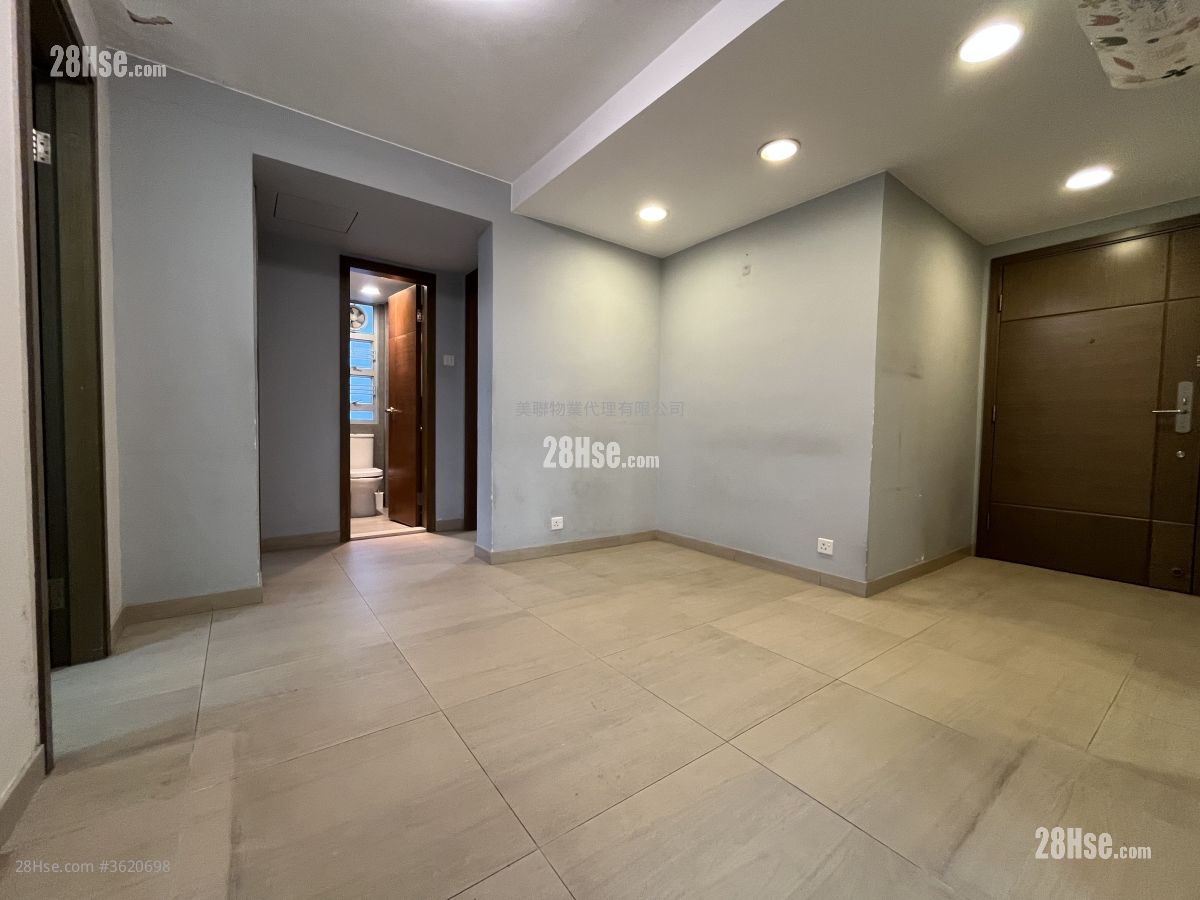 爱华阁 售盘 3 房 , 2 浴室 812 平方尺 ( 75.4 平方米 ) 爱华阁 售盘 3 房 , 2 浴室 812 平方尺 ( 75.4 平方米 )