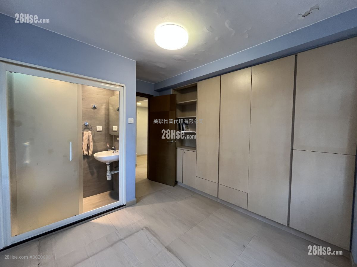 爱华阁 售盘 3 房 , 2 浴室 812 平方尺 ( 75.4 平方米 ) 爱华阁 售盘 3 房 , 2 浴室 812 平方尺 ( 75.4 平方米 )