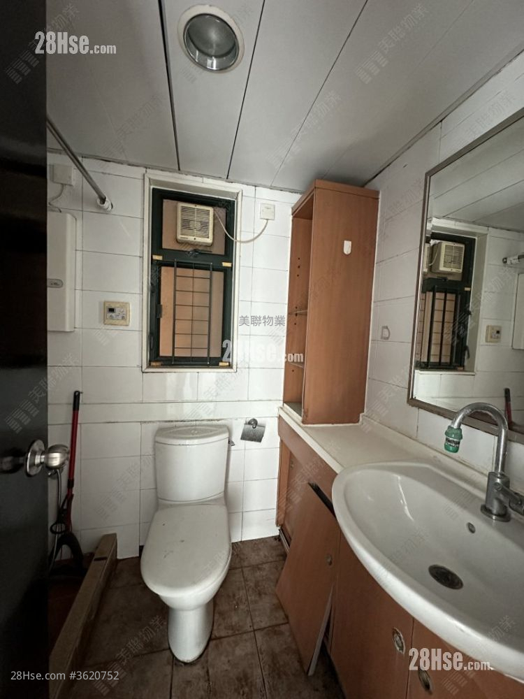 Dawning Views Sell 3 Bedrooms 578 ft² ( 53.7 m² ) Dawning Views Sell 3 Bedrooms 578 ft² ( 53.7 m² )