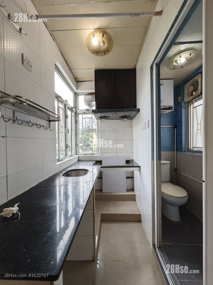 瑞和楼 租盘 2 房 , 1 浴室 265 平方尺 ( 24.6 平方米 ) 瑞和楼 租盘 2 房 , 1 浴室 265 平方尺 ( 24.6 平方米 )