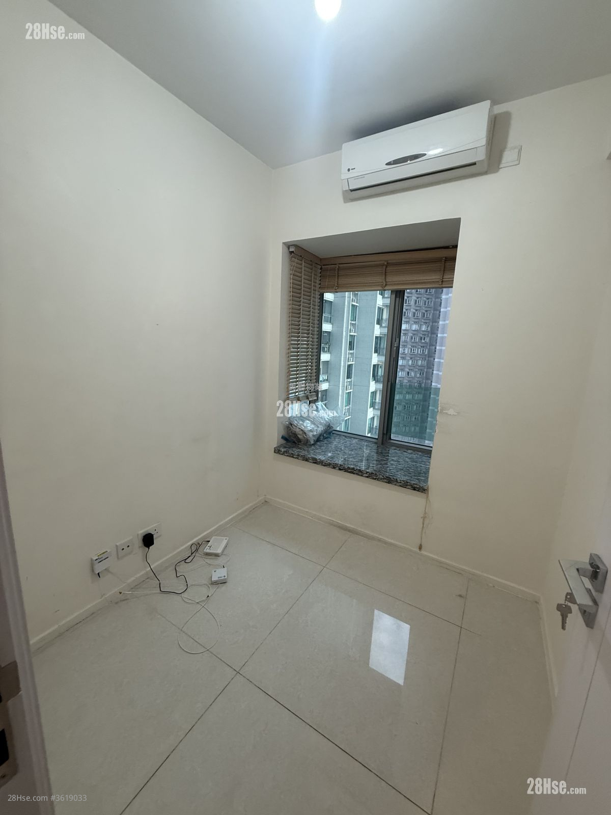 City Point Rental 2 Bedrooms , 1 Bathroom 491 ft² ( 45.6 m² ) City Point Rental 2 Bedrooms , 1 Bathroom 491 ft² ( 45.6 m² )