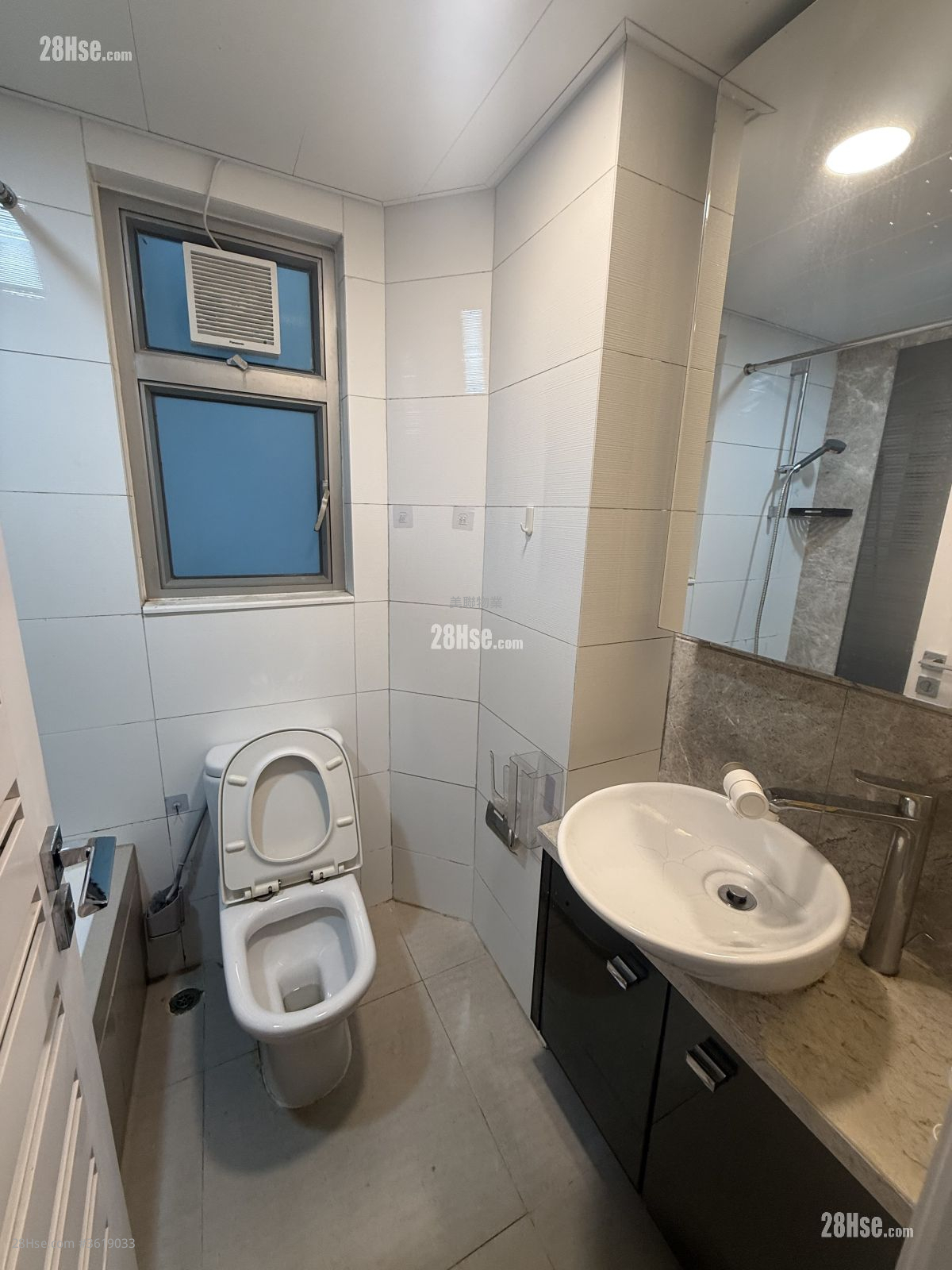 City Point Rental 2 Bedrooms , 1 Bathroom 491 ft² ( 45.6 m² ) City Point Rental 2 Bedrooms , 1 Bathroom 491 ft² ( 45.6 m² )