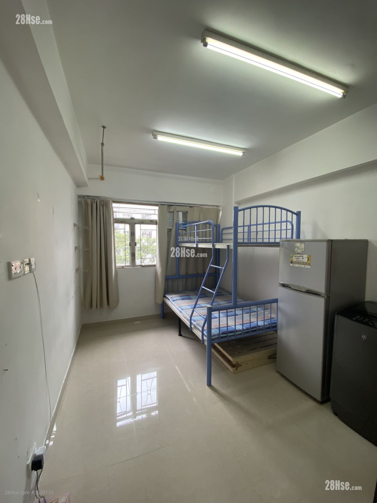 华发大楼 租盘 开放式间隔 , 1 浴室 140 平方尺 ( 13.0 平方米 )