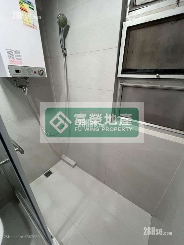 Tong Fong Tsuen Rental 3 Bedrooms , 1 Bathroom 700 ft² ( 65.0 m² ) Tong Fong Tsuen Rental 3 Bedrooms , 1 Bathroom 700 ft² ( 65.0 m² )