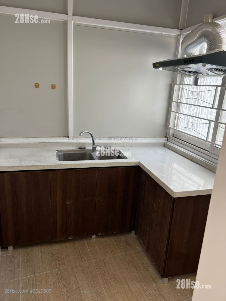 村屋 租盘 2 房 , 1 浴室 450 平方尺 ( 41.8 平方米 ) 村屋 租盘 2 房 , 1 浴室 450 平方尺 ( 41.8 平方米 )