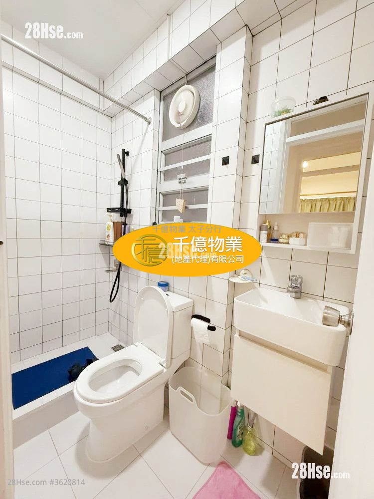 京华大厦 售盘 2 房 , 1 浴室 480 平方尺 ( 44.6 平方米 ) 京华大厦 售盘 2 房 , 1 浴室 480 平方尺 ( 44.6 平方米 )