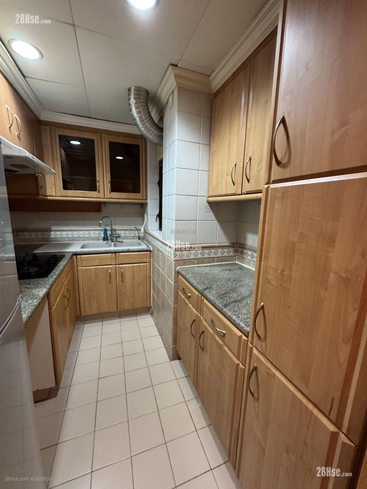 大埔宝马山 售盘 3 房 , 2 浴室 756 平方尺 ( 70.2 平方米 ) 大埔宝马山 售盘 3 房 , 2 浴室 756 平方尺 ( 70.2 平方米 )