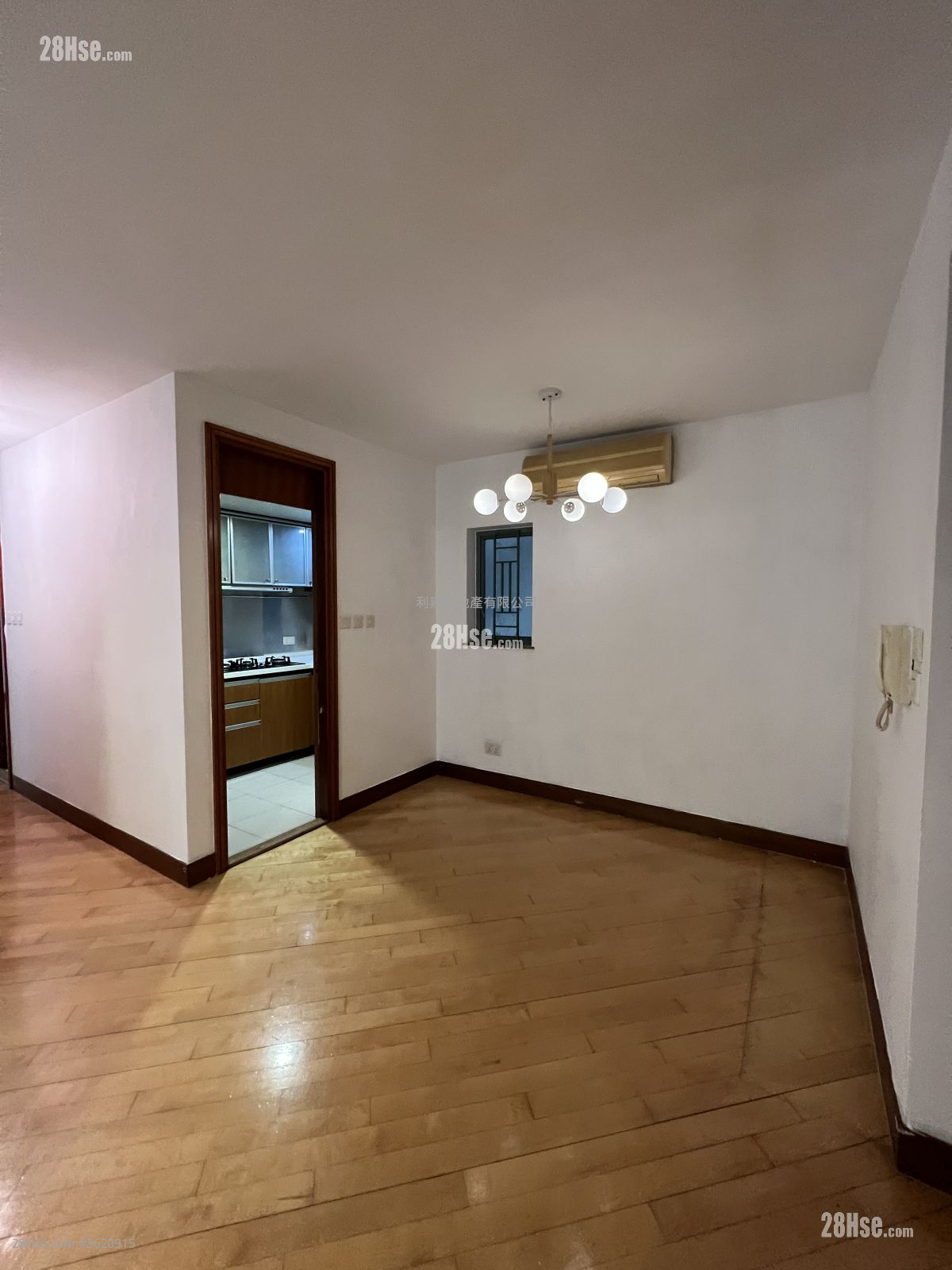 Aquamarine Sell 3 Bedrooms , 1 Bathroom 577 ft² ( 53.6 m² ) Aquamarine Sell 3 Bedrooms , 1 Bathroom 577 ft² ( 53.6 m² )