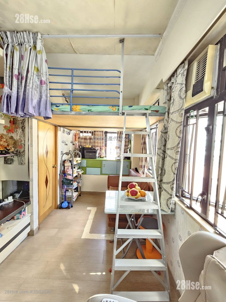 置辉阁 售盘 1 房 , 1 浴室 234 平方尺 ( 21.7 平方米 )