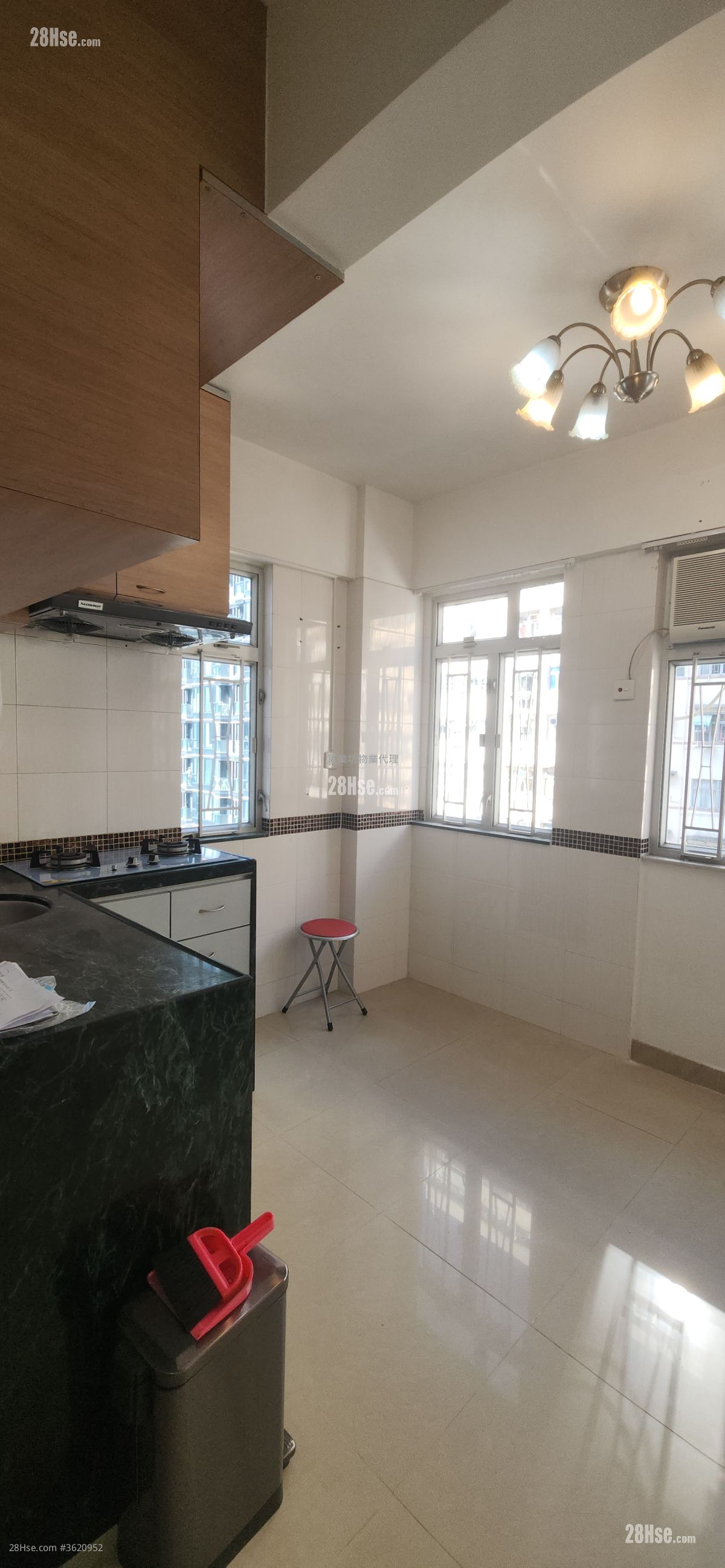 华堂大厦 租盘 2 房 , 1 浴室 277 平方尺 ( 25.7 平方米 ) 华堂大厦 租盘 2 房 , 1 浴室 277 平方尺 ( 25.7 平方米 )