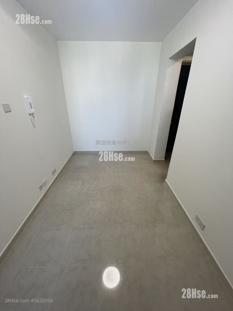 Tung Yan Court Rental Studio , 1 Bathroom 211 ft² ( 19.6 m² ) Tung Yan Court Rental Studio , 1 Bathroom 211 ft² ( 19.6 m² )