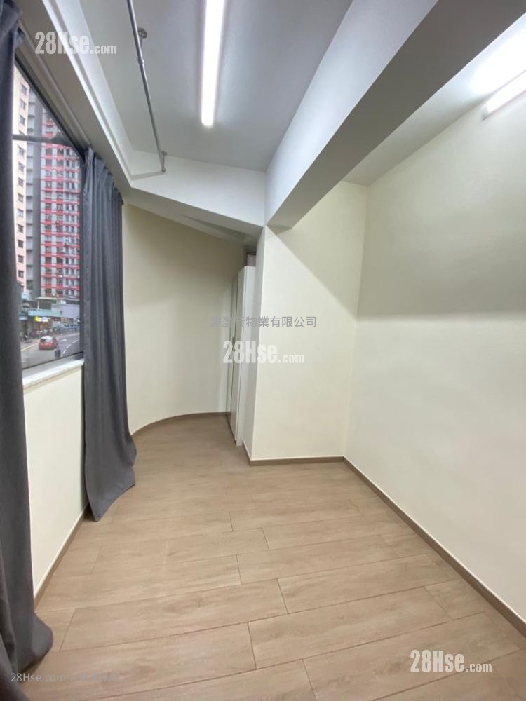 长春大厦 租盘 3 房 , 1 浴室 800 平方尺 ( 74.3 平方米 ) 长春大厦 租盘 3 房 , 1 浴室 800 平方尺 ( 74.3 平方米 )