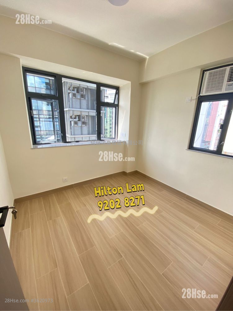Hang Lung Bank Tsimshatsui Branch Building Rental 2 Bedrooms , 1 Bathroom 414 ft² ( 38.5 m² ) Hang Lung Bank Tsimshatsui Branch Building Rental 2 Bedrooms , 1 Bathroom 414 ft² ( 38.5 m² )