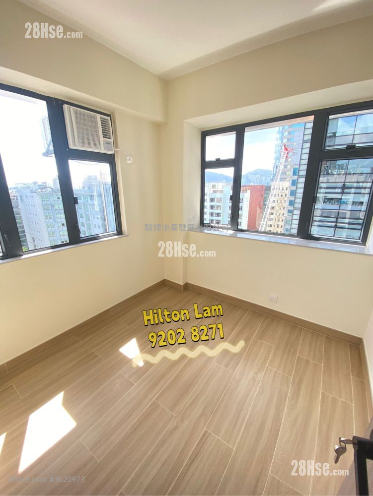 Hang Lung Bank Tsimshatsui Branch Building Rental 2 Bedrooms , 1 Bathroom 414 ft² ( 38.5 m² ) Hang Lung Bank Tsimshatsui Branch Building Rental 2 Bedrooms , 1 Bathroom 414 ft² ( 38.5 m² )