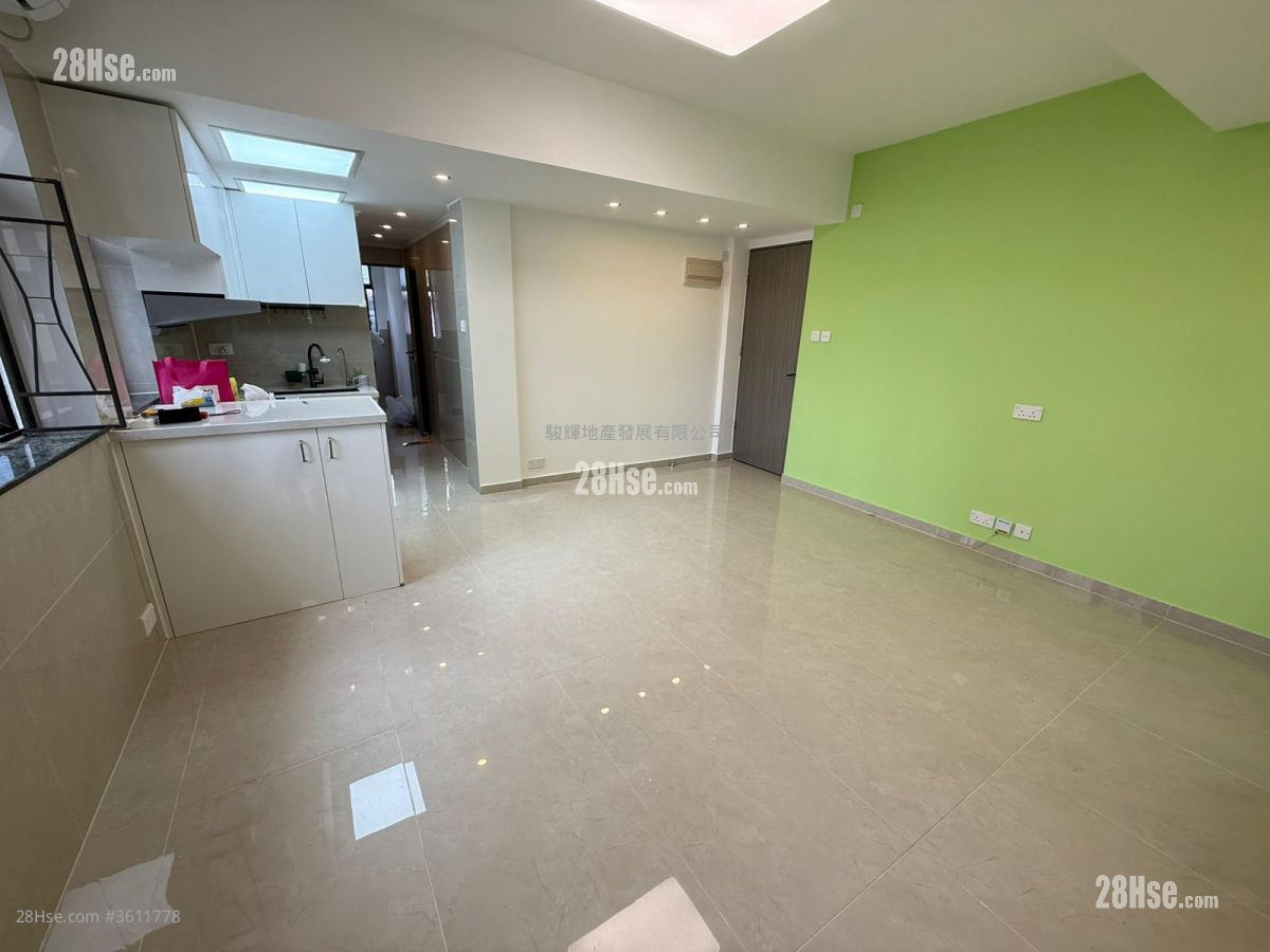 Canton Building Rental 3 Bedrooms , 1 Bathroom 579 ft² ( 53.8 m² )