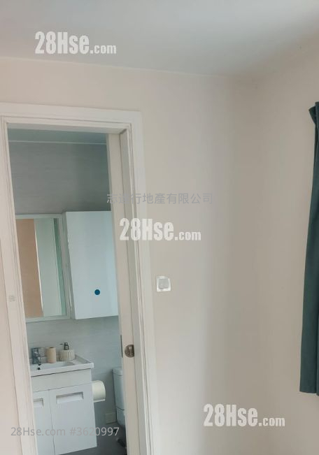 村屋 租盘 3 房 , 2 浴室 700 平方尺 ( 65.0 平方米 ) 村屋 租盘 3 房 , 2 浴室 700 平方尺 ( 65.0 平方米 )