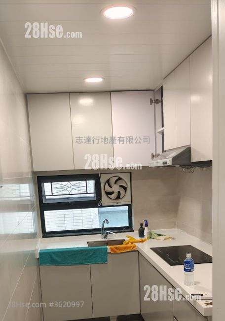 村屋 租盘 3 房 , 2 浴室 700 平方尺 ( 65.0 平方米 ) 村屋 租盘 3 房 , 2 浴室 700 平方尺 ( 65.0 平方米 )